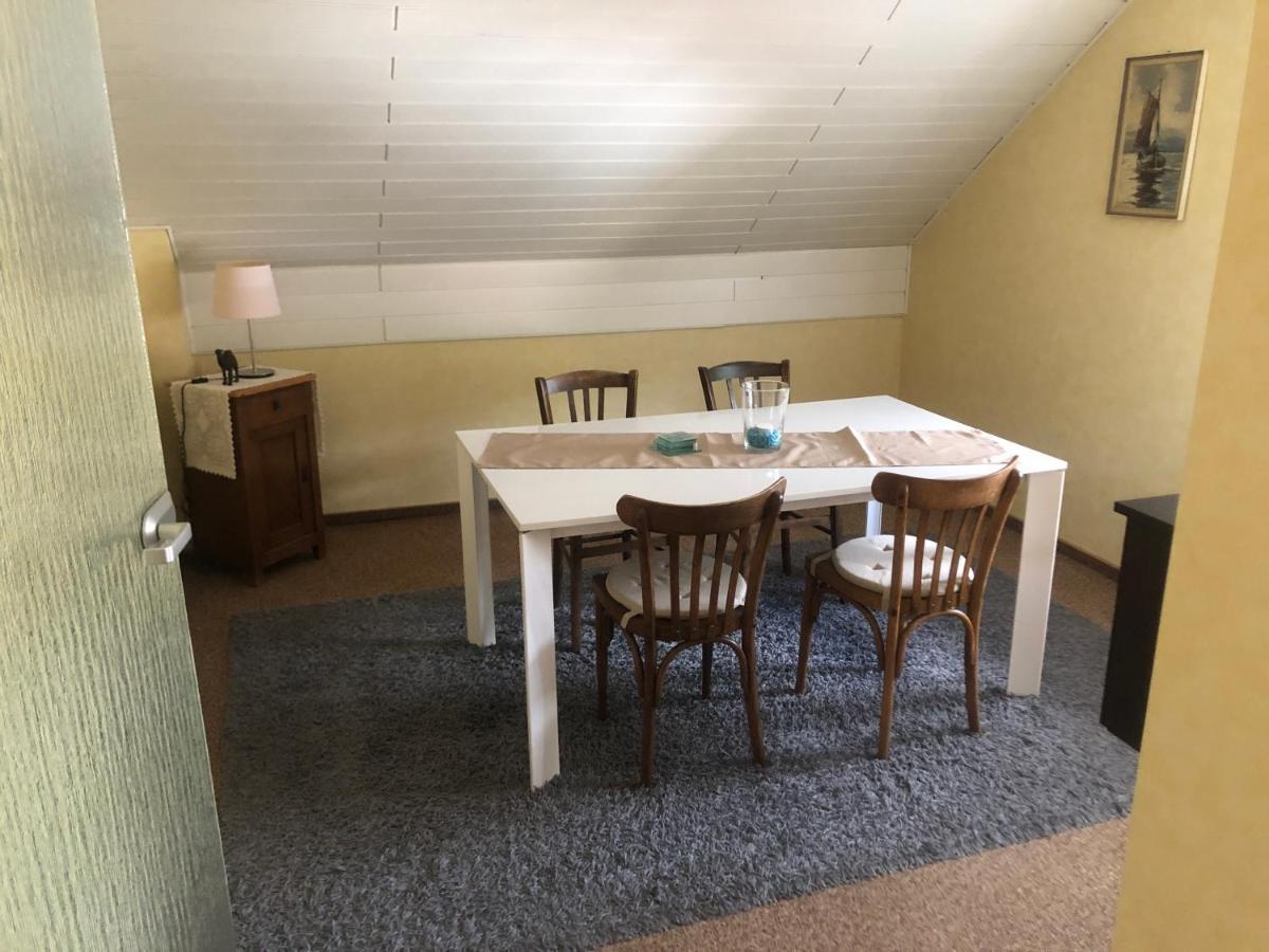 Ironico Homestay 4 Schlafzimmer Ferienwohnung 100 M2 Nahe Bostalsee Eisen  Zewnętrze zdjęcie